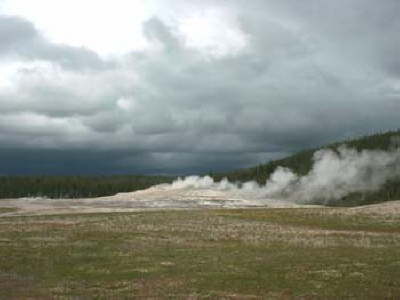 Old Faithful vor dem Ausbruch